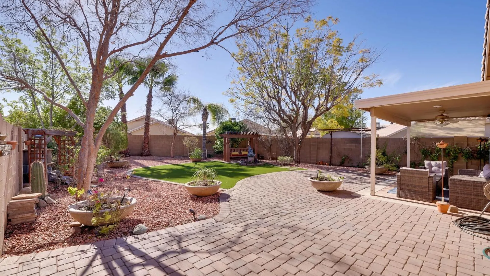 Family-Friendly Glendale Home With Private Yard Phoenix