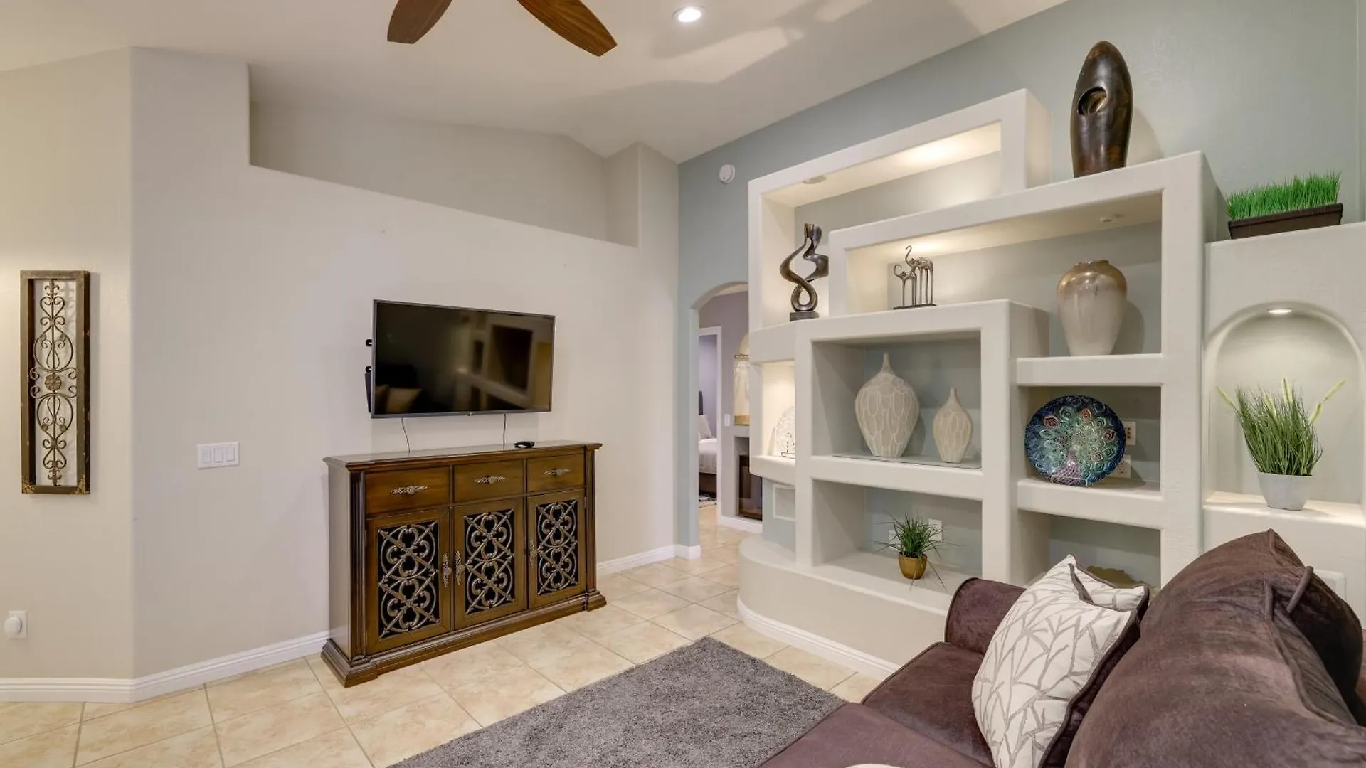 Family-Friendly Glendale Home With Private Yard Phoenix